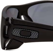 Load image into Gallery viewer, Oakley Men&#39;s OO9101 Batwolf Shield Sunglasses, Matte Black/Grey Polarized, 127 mm