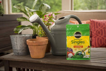 Load image into Gallery viewer, Miracle-Gro Watering Can Singles All Purpose Water Soluble Plant Food, Includes 24 Pre-Measured Packets